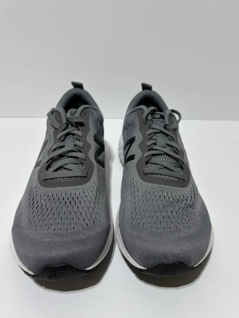 New Balance Men’s Fresh Foam Arishi V3 Gray Running Shoes, Size 10 EEEE